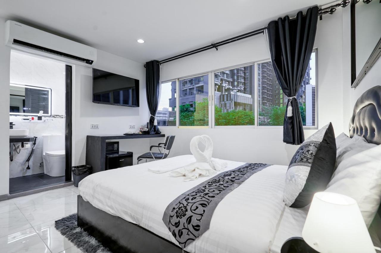 Thonglor Suites Hotel Bangkok Exterior foto